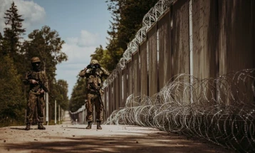Poland to hold referendum on border fence with Belarus