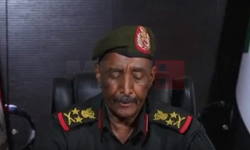 Udhëheqësi i ushtrisë sudaneze ka akuzuar paraushtarakët rivalë RSF për krime lufte