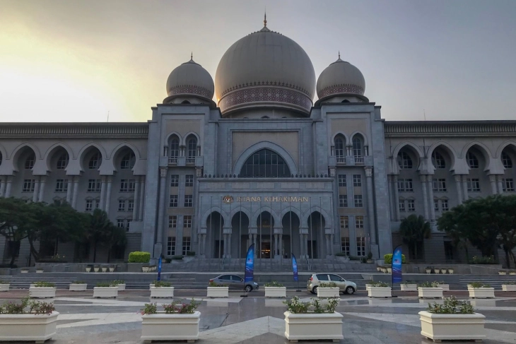Малезискиот суд ги отфрли обвинувањата за злоупотреба на власта против поранешниот премиер Мухидин Јасин