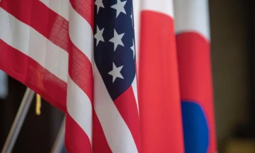 Koreja e Jugut bën thirrje për bashkëpunim të fuqishëm në mbrojtje me SHBA-në dhe Japoninë