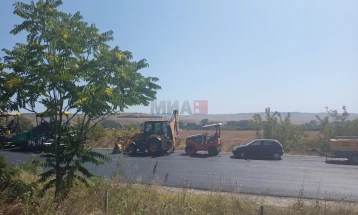 Делницата Велес - Градско втор ден затворена за сообраќај поради асфалтирање