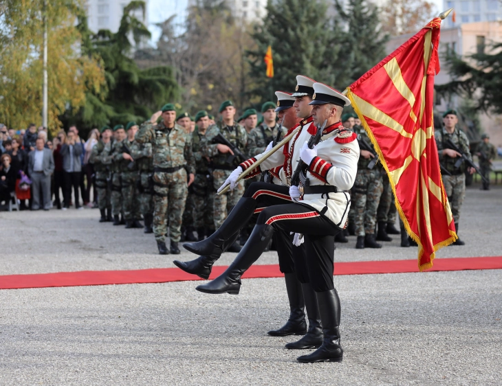 Armata shënon 31 vite ekzistim