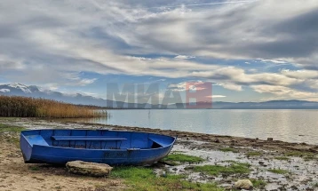 Është ulur niveli i ujit në Liqenin e Prespës