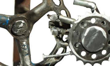 Прва самостојна изложба на скулпторот Озбек Ајваз на 23 август