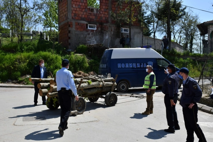 Приведен дрвокрадец во Општина Чашка, дрвата и тракторот одземени