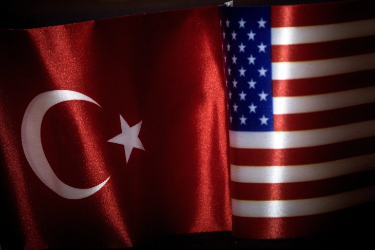SHBA-ja e paralajmëron Turqinë të sanksione të mundshme për shkak të Rusisë