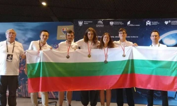 Бугарски ученици освоија пет медали на Меѓународната олимпијада по астрономија и астрофизика