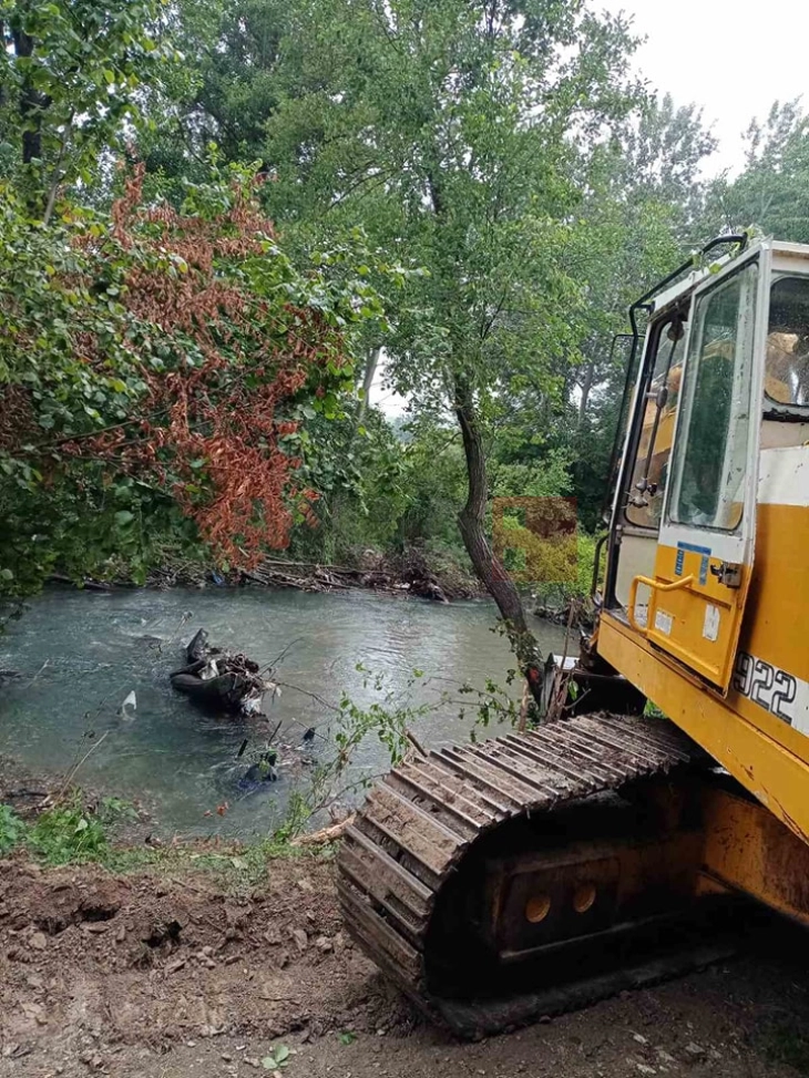 Në ujërat e Vardarit në Tetovë është gjetur trupi i pajetë i një 52-vjeçari, i cili ishte në kërkim javët e kaluara