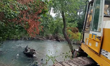 Në ujërat e Vardarit në Tetovë është gjetur trupi i pajetë i një 52-vjeçari, i cili ishte në kërkim javët e kaluara
