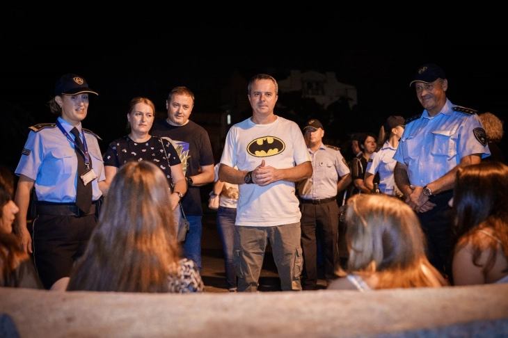 Герасимовски во „Соседска патрола“ со наставници, родители и претставници на МВР во Градскиот парк