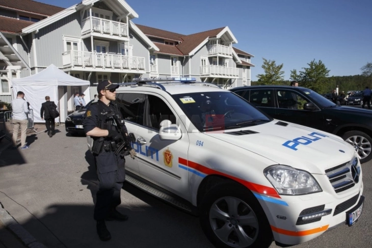 Dy profesorë qëllohen me thikë, studenti arrestohet