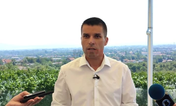 Nikollovski: Mullixhinjtë konfirmuan se janë spekulime informacionet për rritjen e  çmimit të bukës, javën e ardhshme seancë e grupit nënsektorial