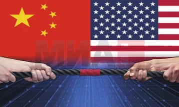 Pekini: SHBA-ja nuk mund ta ndalojë Kinën duke furnizuar me armë Tajvanin