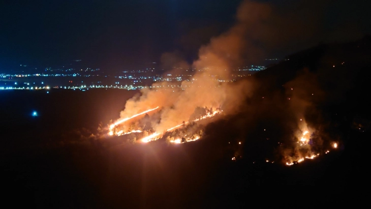 Пожарот над Ајватовци делумно под контрола