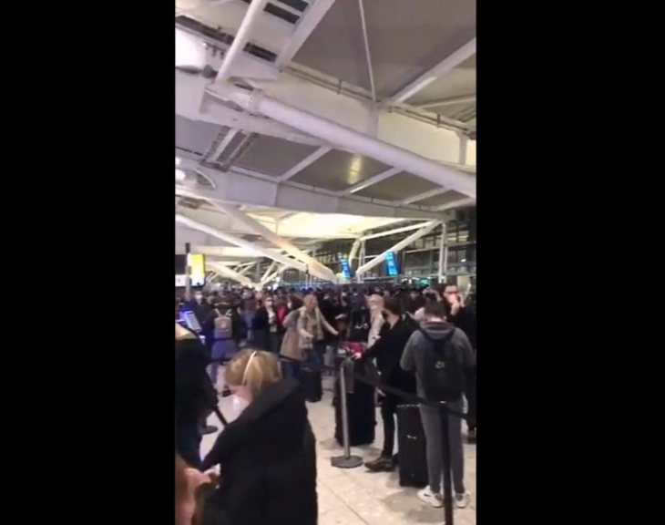 Hundreds of UK flights estimated to have been cancelled after fault