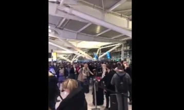 Hundreds of UK flights estimated to have been cancelled after fault