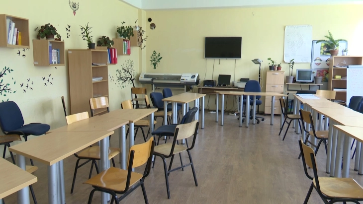 Prilep schools face fewer students, no textbooks