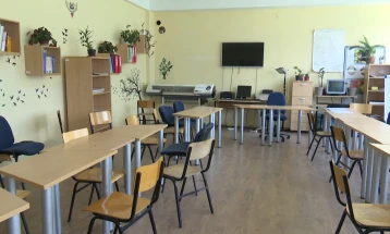 Prilep schools face fewer students, no textbooks