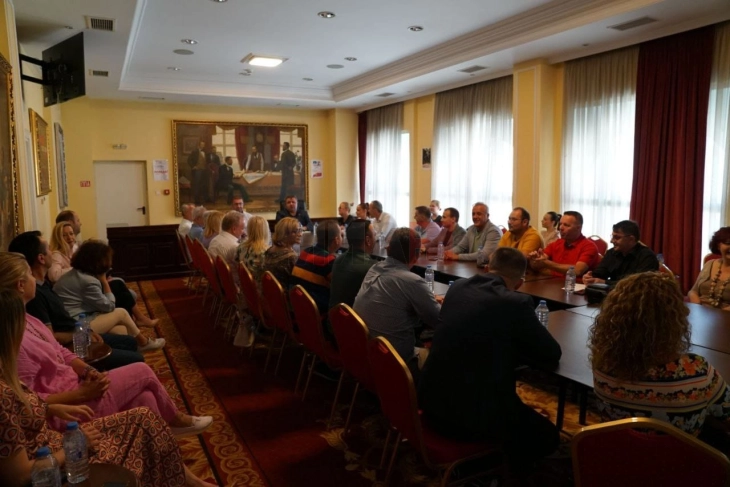 Мицкоски на средба со пратеничката група на ВМРО-ДПМНЕ