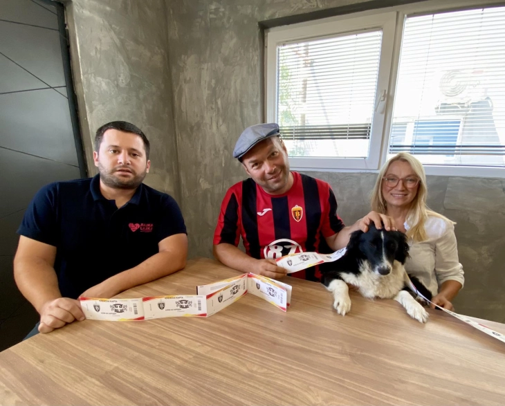 ЈП „Лајка“ организира фудбалски натпревар за промоција на вдомување кучиња