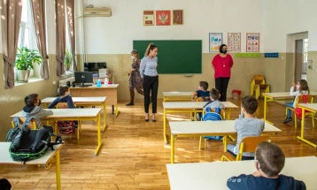 Училиштата во Црна Гора наскоро ќе добијат помошници заради спречување вандализам