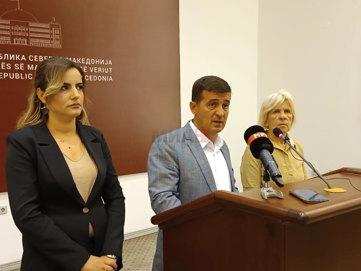 Пратениците Коџаџику, Шаини и Зендели: Измените во Кривичниот законик се прават за да се спаси Никола Груевски