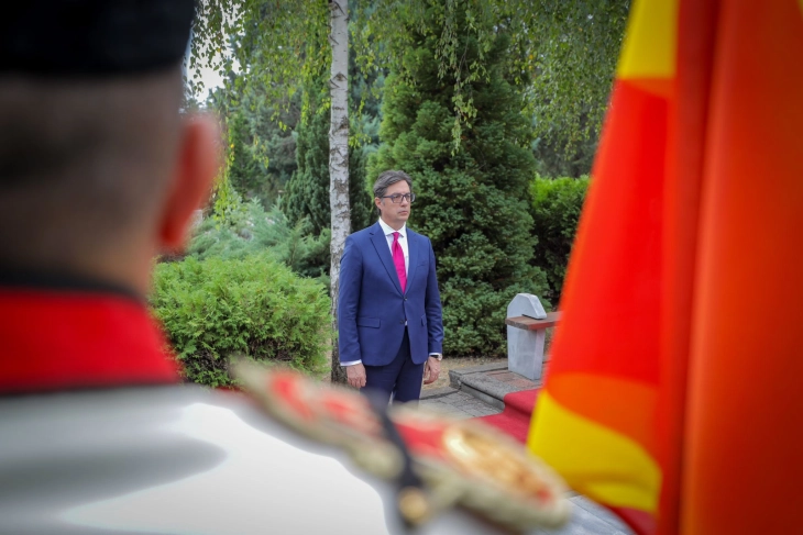 President Pendarovski laws wreaths at graves of former heads of state on Independence Day