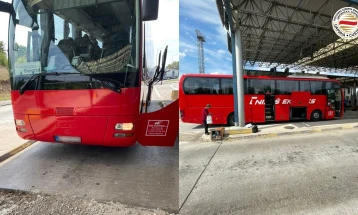 Царинска управа: Запленет автобус адаптиран  за криење стока