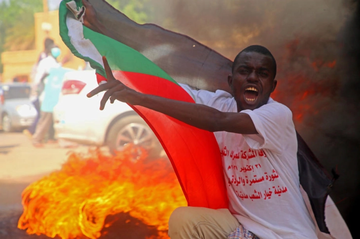 Të paktën 30 viktima në sulmin me dron në një treg në Kartum