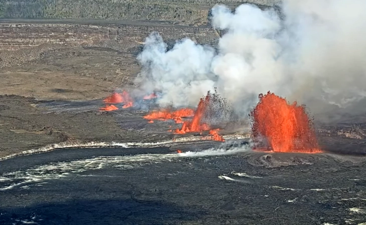 Вулканот Килауеа на Хаваите почна да исфрла жешка лава по двомесечна пауза