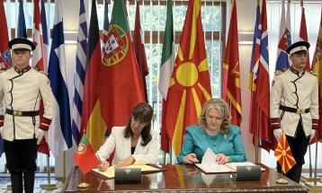 Nënshkruhet Marrëveshje për bashkëpunim dypalësh në mbrojtje me Portugalinë