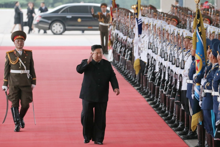 МО на Јужна Кореја: Ким Џонг Ун пристигна во Русија на средба со Путин