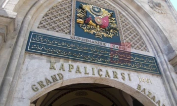 Një zjarr në tregun historik Kapali Çarshi në Stamboll