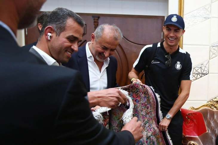Топло добредојде за Роналдо во Техеран