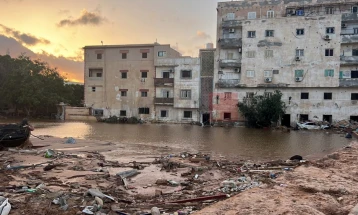 ОН предупредуваат дека болести во поплавената источна Либија може да предизвикаат нова катастрофална криза