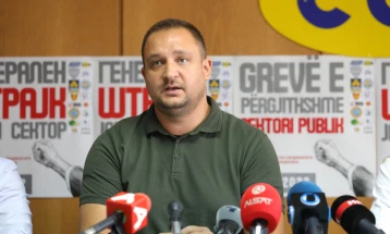 Трендафилов: Очекуваме Уставниот суд да донесе барем привремена мерка за стопирање на законот за 72 часа работна недела
