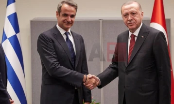 Athina pret vazhdim të dialogut me Turqinë në prag të takimit të nesërm Micotakis-Erdogan në Nju-Jork