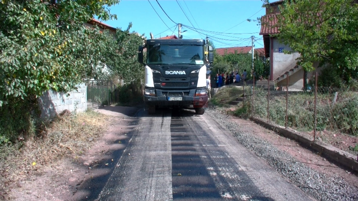 Во штипската населба Дузлачки рид се асфалтира улицата „8 Април“