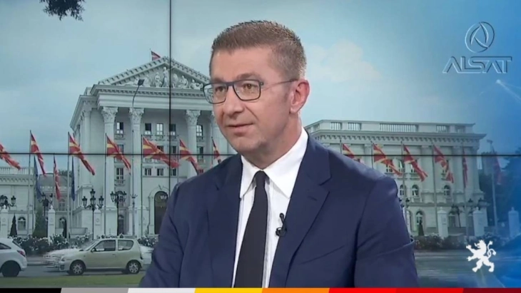 Mickoski: Asnjë deputet nga VMRO-DPMNE dhe koalicioni nuk do të votojë për ndryshimet kushtetuese