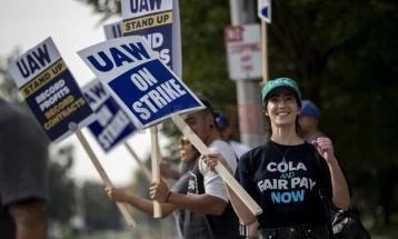 Штрајкот на работниците во американската автомобилска индустрија се прошири во 38 погони во 20 американски сојузни држави