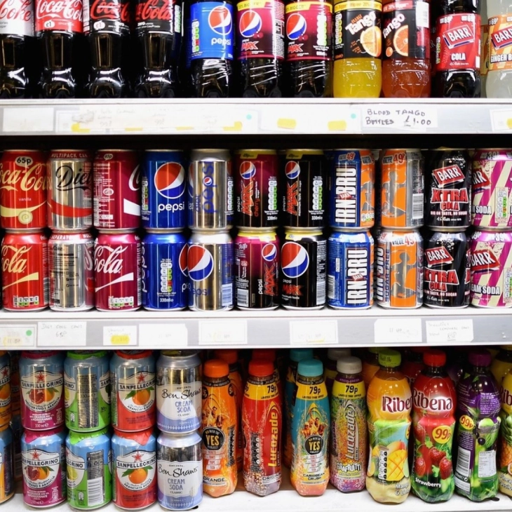 Владата утре ќе носи одлука за намалување на цените на пијалоците, во тек анализата на хигиенските производи