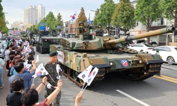 Јужна Кореја ја одржува првата голема воена парада по десет години