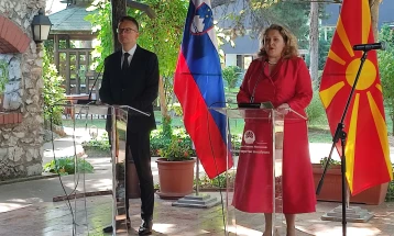 Petrovska and Šarec sign new North Macedonia-Slovenia defense cooperation