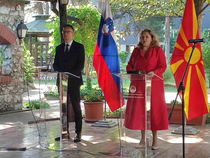 Petrovska dhe Sharec nënshkruan marrëveshje bashkëpunimi në mbrojtjen e dy shteteve
