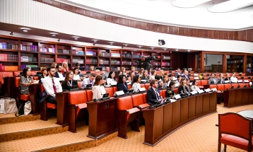 Парламентарниот институт на Собранието домаќин на шестата конференција на Меѓународниот форум на центрите на посетители на парламентите