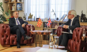 Груби - Викерс: Приоритети се железничката пруга Скопје - Драч, Клиничкиот центар и целосна дигитализација