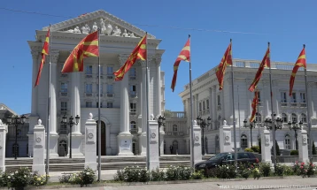 Владата ги донесе одлуките за намалување на цените на зеленчук и овошје и за најниска даночна стапка за прехранбените производи   