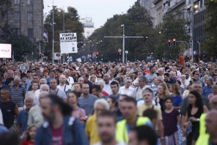 Во Белград се одржа 22-от протест Србија против насилството со прошетка до РТС и до Претседателлството на Вучиќ