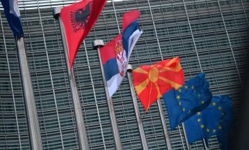 Евробарометар: Нивото на доверба во ЕУ расте во земјите кандидати за членство