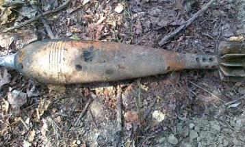 Пронајдена граната од Првата светска војна на патот за битолското село Бистрица